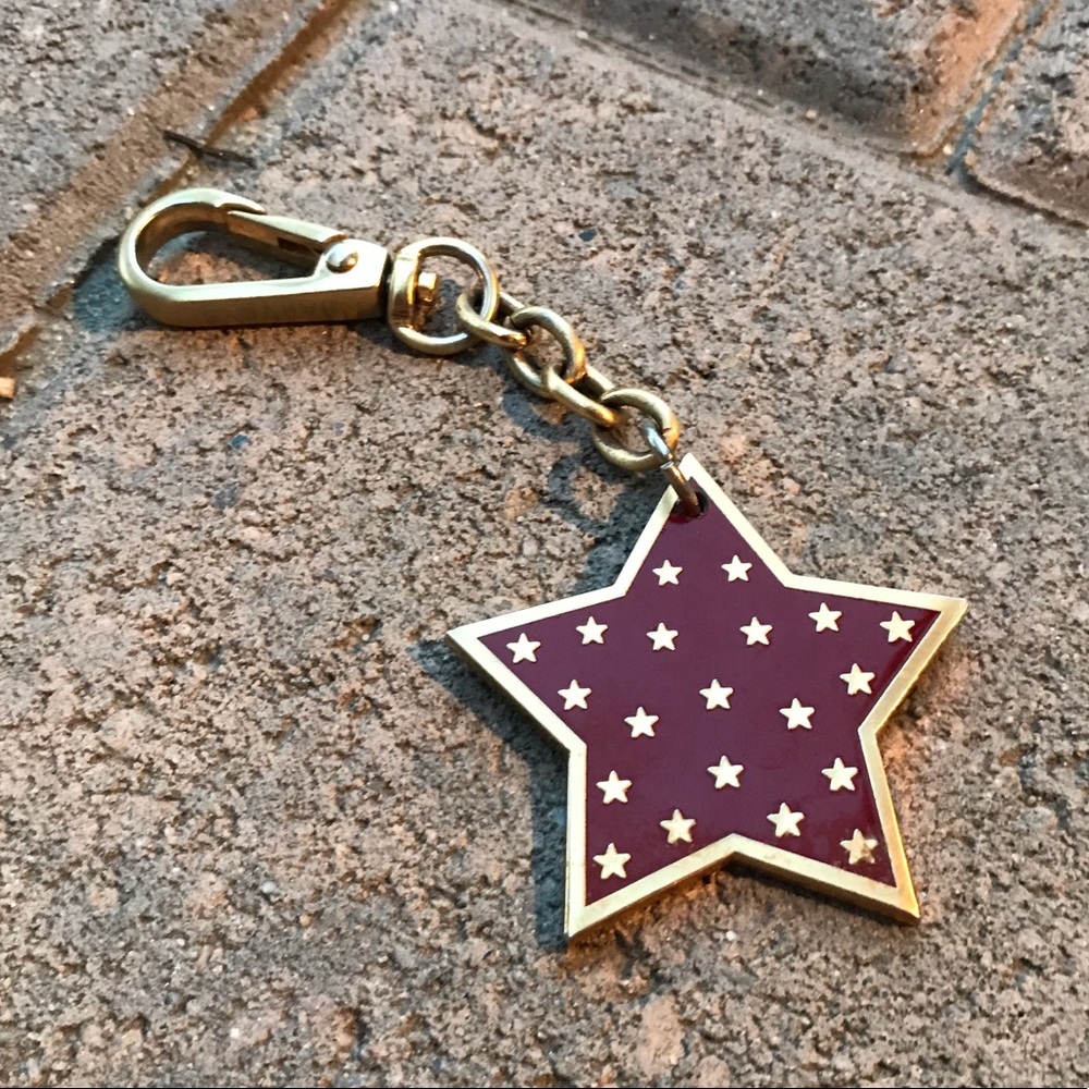 Red & Gold Harvey’s Star Keychain